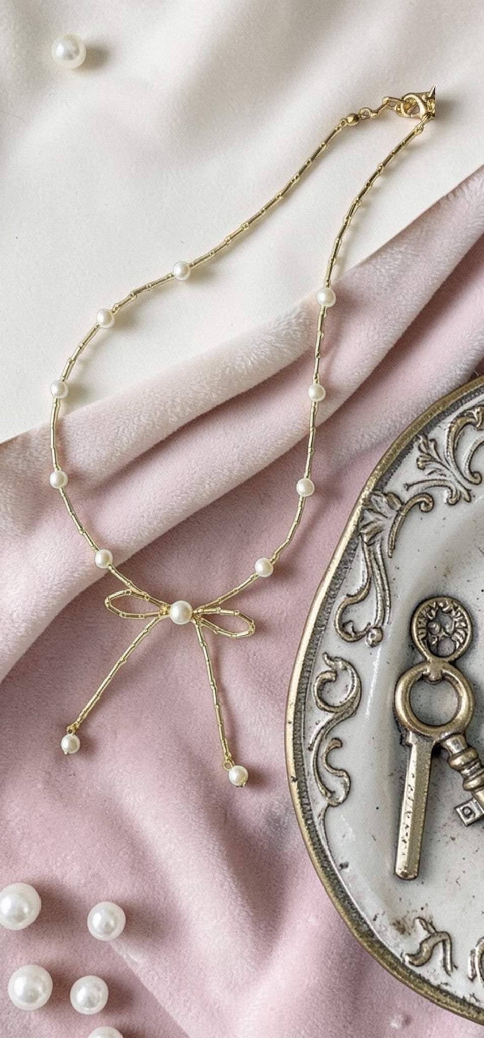 Gen Z Beaded Bow Neckpiece for Teen