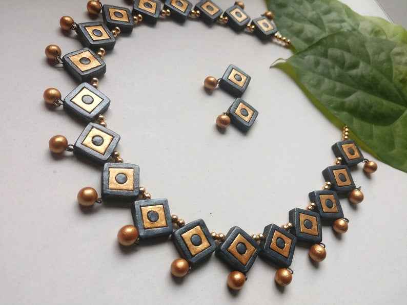 "Indrasenaa Varga" - Terracotta Necklace Set Online - Anusangi Collections