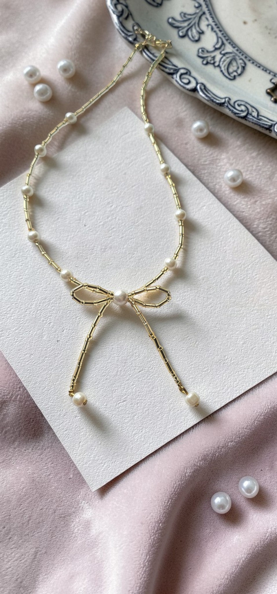 Gen Z Beaded Bow Neckpiece for Teen
